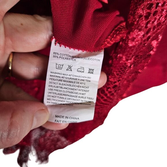 Red Lace Trim Sleeveless Nightgown With Bow Detail & Adjustable Straps Sz M - Picture 6 of 9